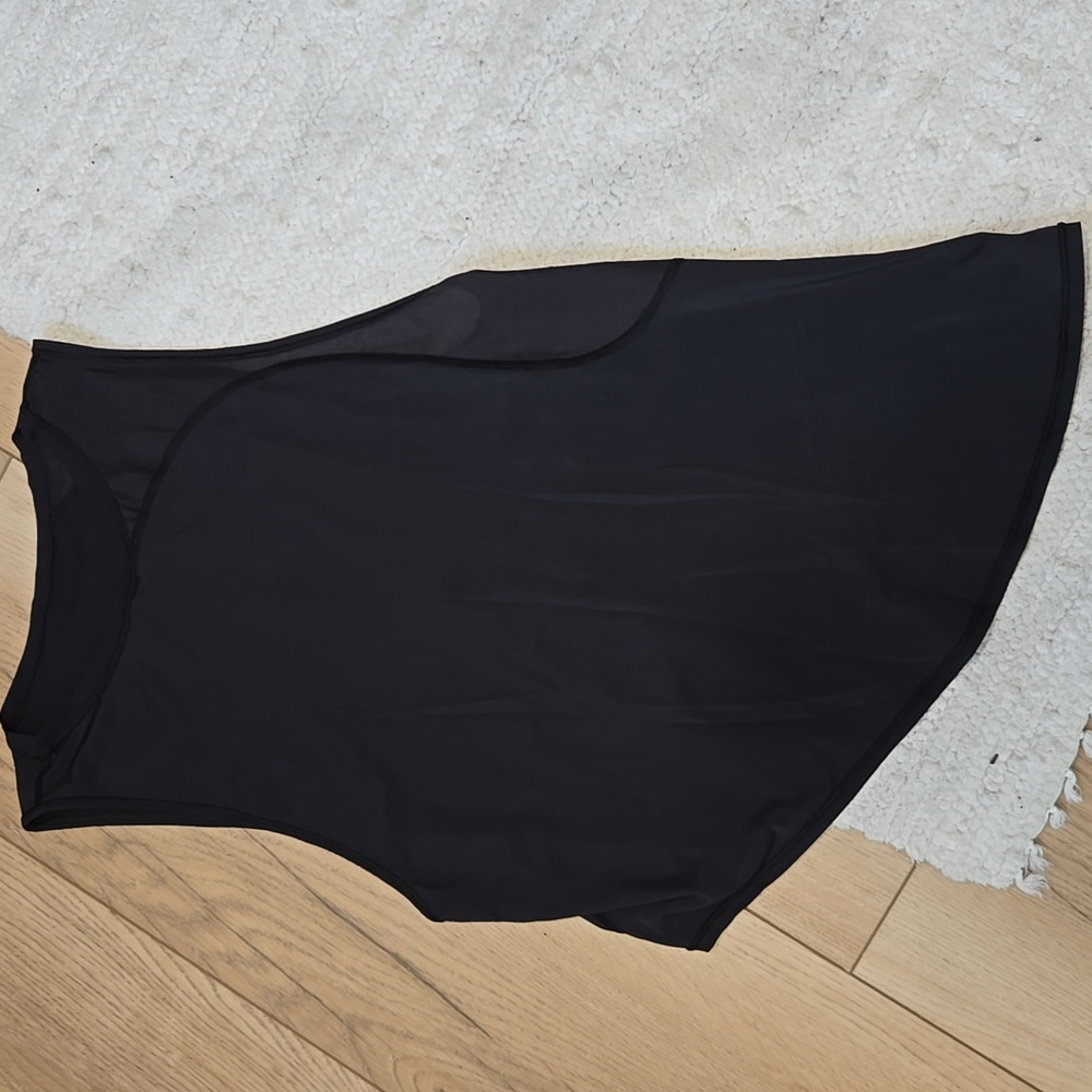Lululemon top